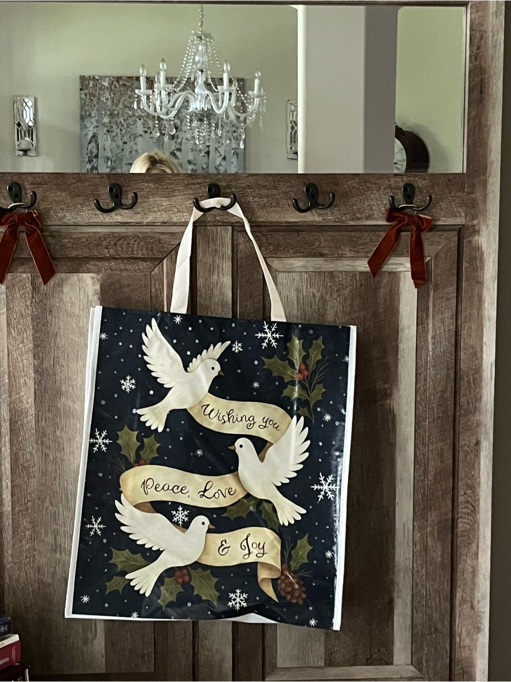 Cracker Barrel Navy and Cream Dove Holiday Tote 2026